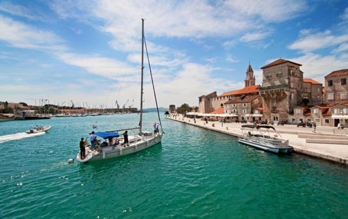 Blue View Apartments Trogir Eksteriør bilde