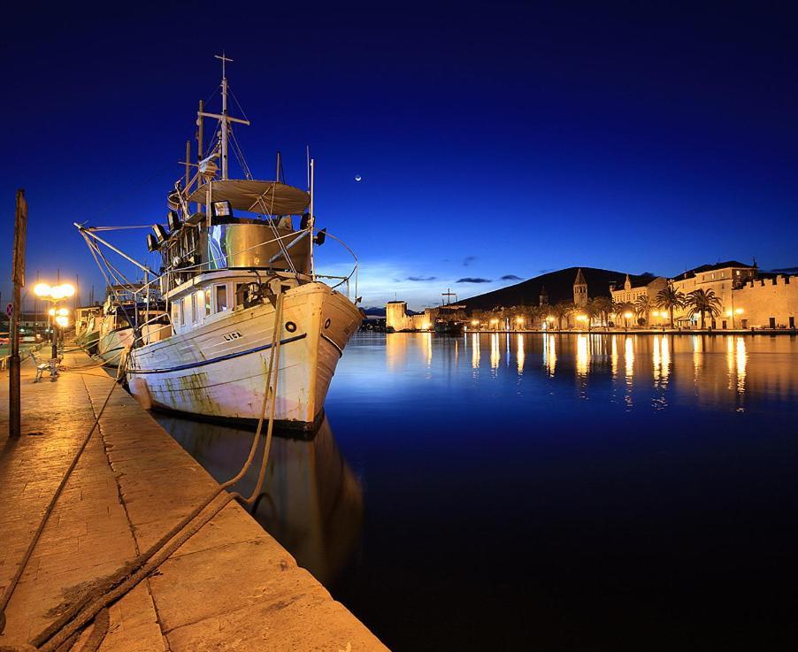 Blue View Apartments Trogir Eksteriør bilde